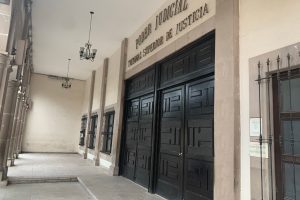 DETIENE FECCED A FUNCIONARIOS DEL TRIBUNAL SUPERIOR DE JUSTICIA