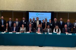 PLANTEA DÍAZ RODRÍGUEZ FORTALECER FISCALÍAS ANTICORRUPCIÓN DEL PAÍS A DIPUTADOS FEDERALES